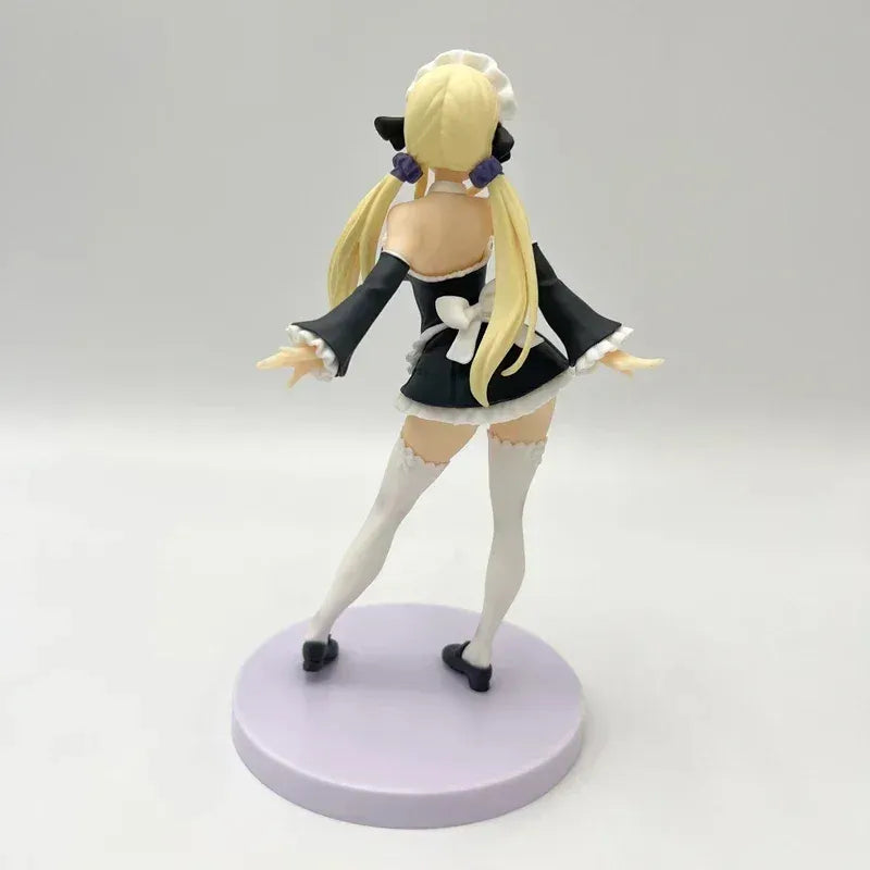 Figurine Lucy Heartfilia Fairy Tail en tenue de soubrette de dos - 17cm