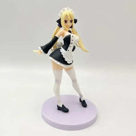 Figurine Lucy Heartfilia Fairy Tail en tenue de soubrette de face - 17cm