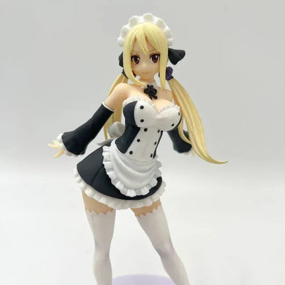 Figurine Lucy Heartfilia Fairy Tail en tenue de soubrette rapproché - 17cm